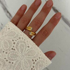 Sku0240 Retro Gold Gemstones Women Fashion Ring Stainless steel + gift bag